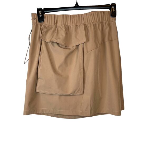 FABLETICS Anastasia Cargo Short in Light Brown and Light Blue Women's 2X - Picture 10 of 13